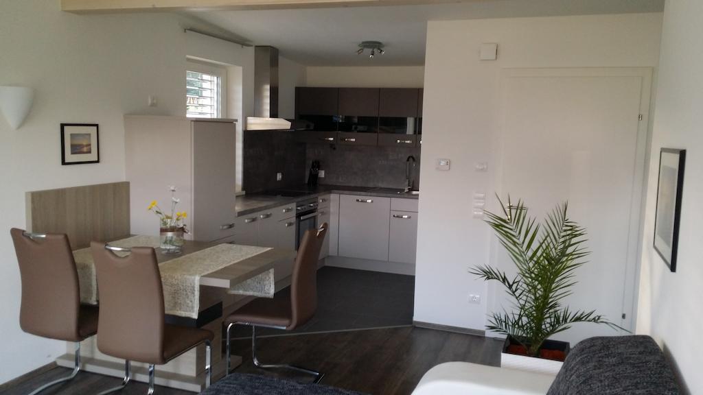 Apartment Seeblick Drobollach am Faakersee Room photo